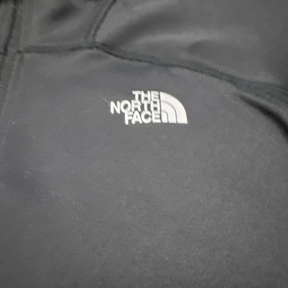 North Face Essential 1/4 Zip Mens Pullover Large FlashDry Performance Athletic‎